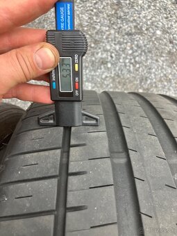 Falken azenis 255/35 R19 letné - 2
