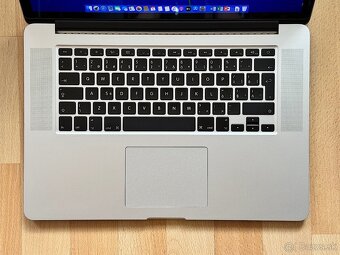 MacBook Pro 15" i7-2,3GHz/8GB/256GB, NOVÁ BATÉRIA, TOP STAV - 2