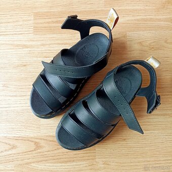 predám sandále Dr. Martens Vegan - 2