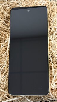 Motorola Moto e14 Žltý - 64GB - 2