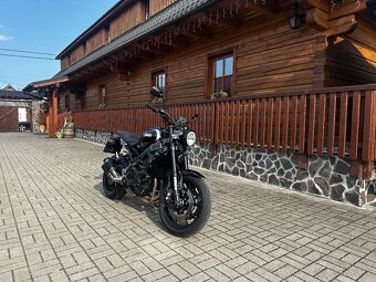 Yamaha XSR900 - 2