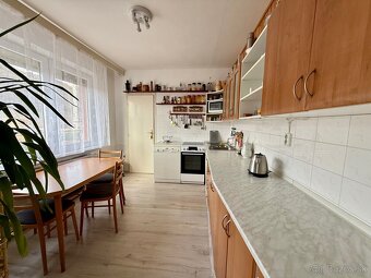 Na predaj 3 izbový byt 80m2 - 2