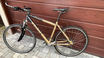 Predám cross trekový bicykel značky VEDORA. - 2