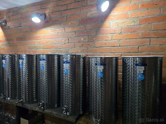 Predam 50L nerezové sudy na vino s plavajucim vekom oil. - 2