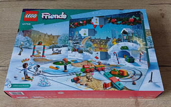 41758 - Friends - Adventný kalendár - 2