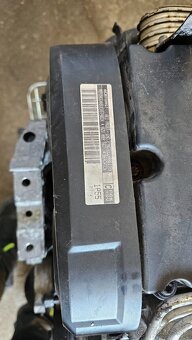KOMPLETNÍ MOTOR 2.0TDI 100KW AZV - 2