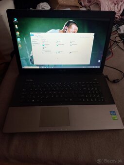 Asus - 2
