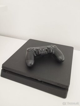 konzola PS 4 slim 500GB - 2
