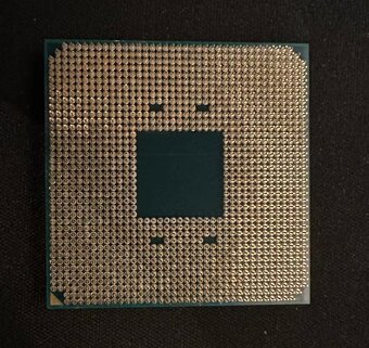 AMD Ryzen 7 5800X3D - 2