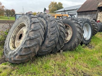 Predám kolesá R34 a R38 na Zetor crystal forterra - 2