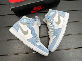 NIKE AIR JORDAN 1 HIGH OG HYPER ROYAL tenisky - 2