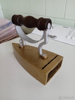 Starožitna žehlička - 2