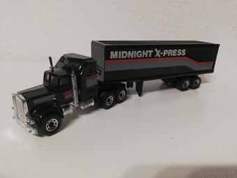 Matchbox Convoy CY-9 , Midnight X-press, England - 2