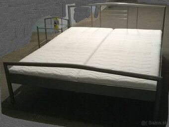Predám posteľ s kvalitnými madracmi - 2