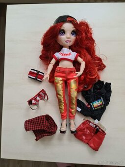 babika cervena a zlta rainbow high - 2