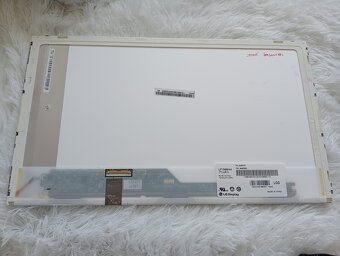 predám 15,6" displej z notebooku , 40pin ,LP156WH4 , lesklý - 2