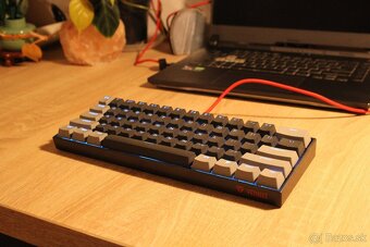 Predám mechanickú klávesnicu Yenkee ATOM - 2