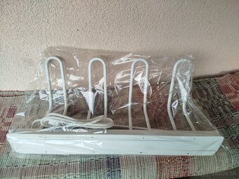 Sušič topánok  na stenu - 2