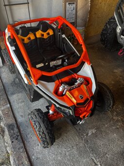 Elektricke auto Can-am Maverick XRC - 2