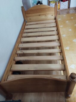 Posteľ z masivu - 2