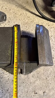 Strojný zverák 200mm PN243136 - 2