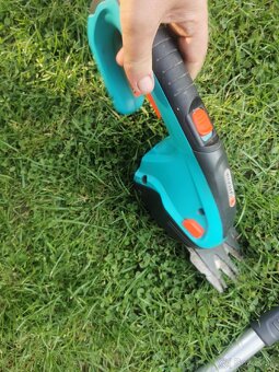 GARDENA Husqarna Akumulátorové nožnice na trávu ClassicCut - 2