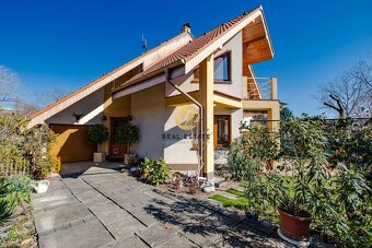 Na PREDAJ 4i rodinný dom s garážou 132 m2 v centre Nitry - K - 2