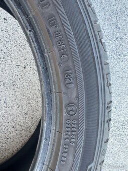 225/45 R17 - 2