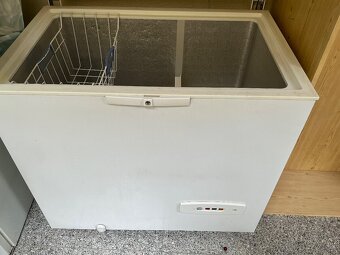 Predám mrazničku Whirlpool - 2