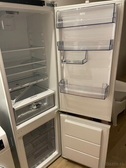 Predám vstavanú chladničku AEG - 2