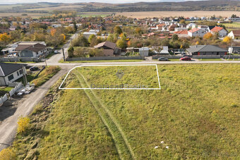 NA PREDAJ STAVEBNÝ POZEMOK V OBCI ĎURKOV - 2