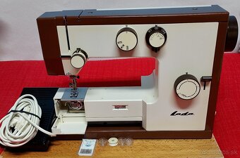 Šijací stroj LADA a VICTORIA. - 2