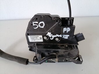 zamok dveri PP megane3 805020022r 50€ - 2