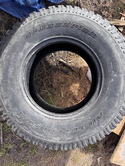 Bf goodrich 315/70 R17 - 2