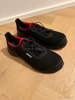 Uvex pracovné topánky - 2
