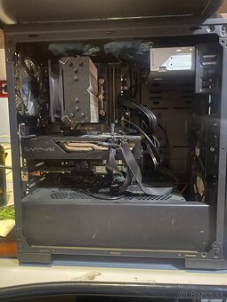 Herny | pracovny | hackintosh PC - 2