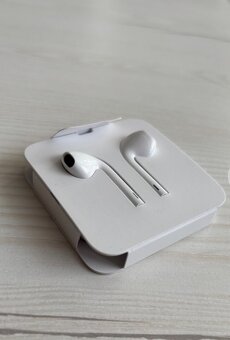 Predám iphone slúchadla nové - 2