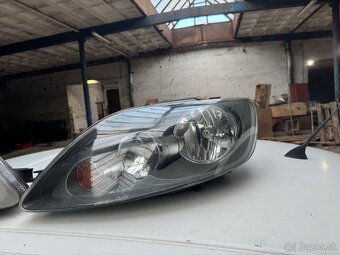 Vw golf 5+ predne svetla - 2