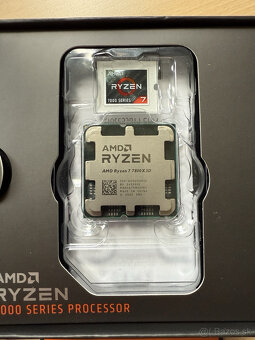 AMD Ryzen 7 7800X3D - 2