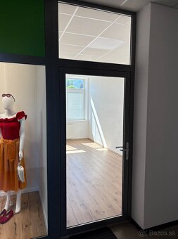 Na prenájom kancelária/obchodný priestor - 2