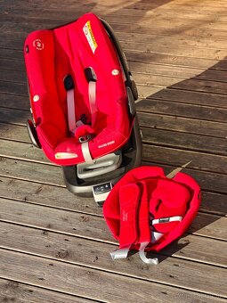 Maxi Cosi Pebble červená + Isofix - 2