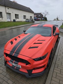 Prodam Ford Mustang 5.0 GT nová STK vyfuky CORSA - 2