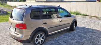 Predam volkswagen Touran cross - 2