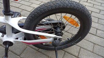 Detský bicykel veľ. 16 zn. Specialized - 2