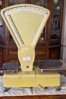 stará mechanická váha značky Transporta - 2