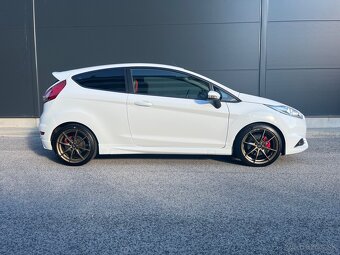 Ford Fiesta ST - 2