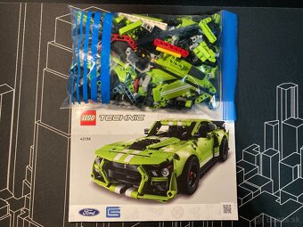 Lego Technic 42138 Ford Mustang Shelby GT500 (Pull back) - 2