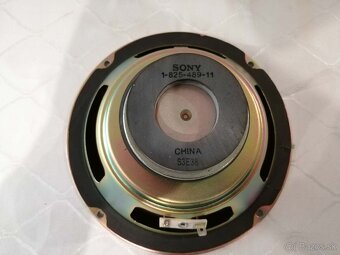Basovy reproduktor sony - 2
