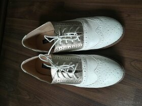 Predám dámske bielo-zlaté topánky (veľkosť 39) - 2