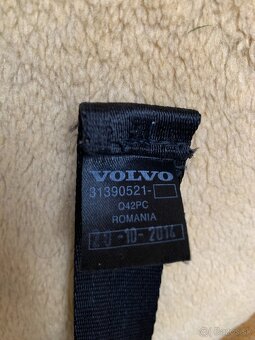 Predám predeľovaciu sieť batožinového priestoru Volvo XC60 - 2